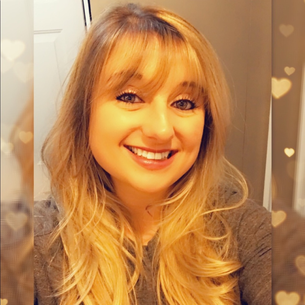 Meet your Posher, Stephanie